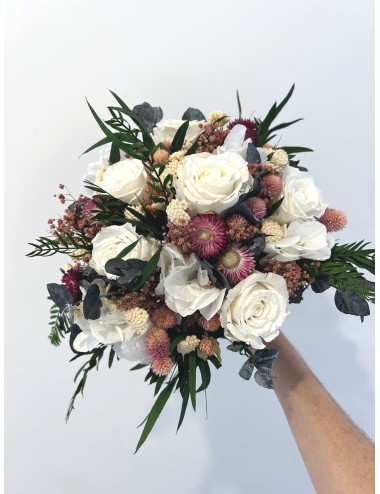 Bouquet de fleurs blanches et roses